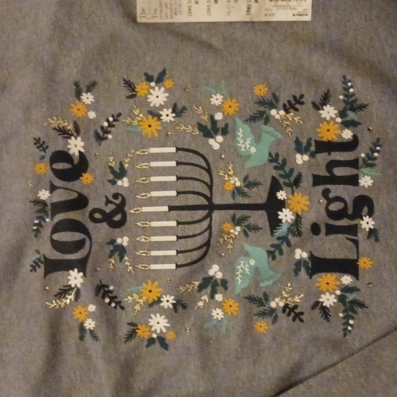 Hanukkah love and light long sleeve women's tee shirt top Medium M NWT - Picture 3 of 3